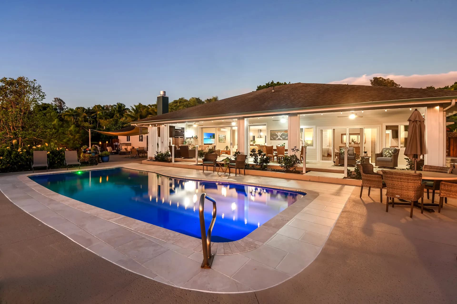 Kona Heavens — private one-acre estate above the Kona coast